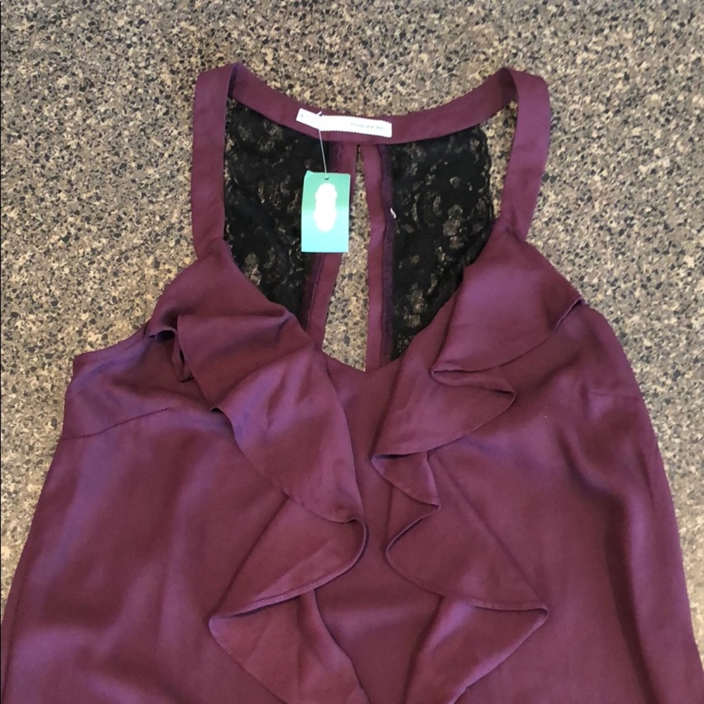 Maurices Beautiful Tank/Blouse with Lace